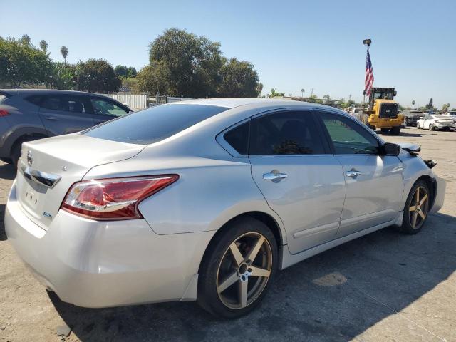 Photo 3 from auction – 2013 NISSAN ALTIMA 2.5 with VIN 1N4AL3AP7DN529033