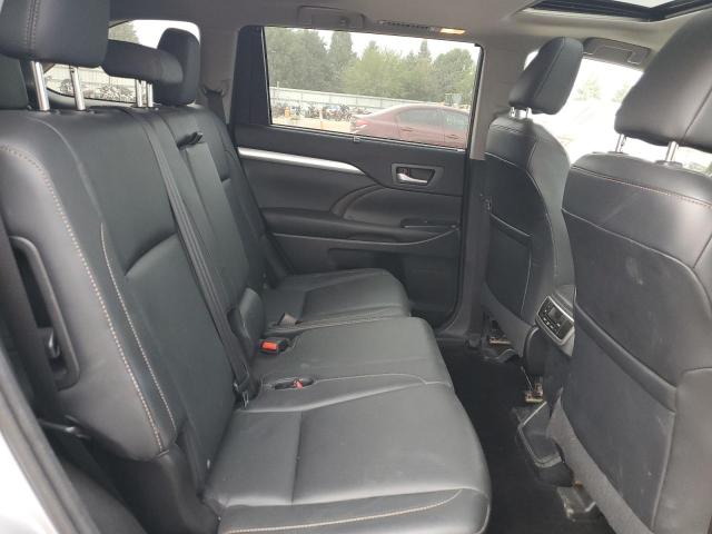 Photo 10 from auction – 2015 TOYOTA HIGHLANDER with VIN 5TDJKRFH4FS120132