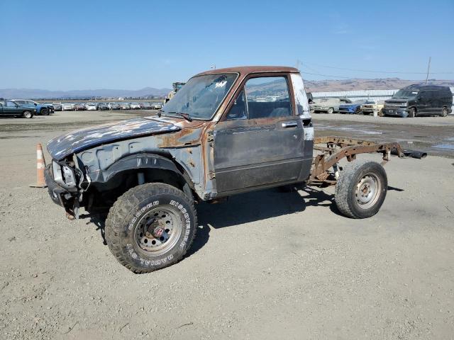 TOYOTA PICKUP RN3 1983 with VIN JT4RN38S0D0056459 - Photo from auction