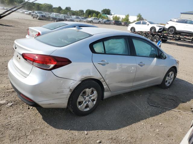 Photo 3 from auction – 2017 KIA FORTE LX with VIN 3KPFK4A75HE101027