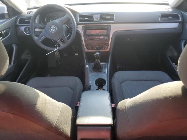 Photo 8 from auction – 2014 VOLKSWAGEN PASSAT S with VIN 1VWAT7A33EC083004