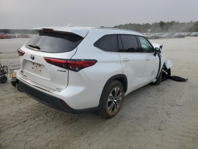 Photo 3 from auction – 2022 TOYOTA HIGHLANDER with VIN 5TDGBRCH1NS547104
