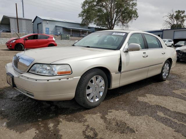 LINCOLN TOWN CAR C 2003 with VIN 1LNHM83W93Y686532 - Photo from auction