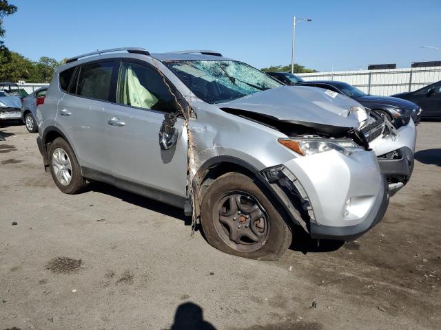 Photo 4 from auction – 2015 TOYOTA RAV4 XLE with VIN JTMRFREV7FJ026063