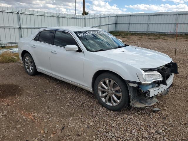 Photo 4 from auction – 2017 CHRYSLER 300 LIMITE with VIN 2C3CCARG5HH545004