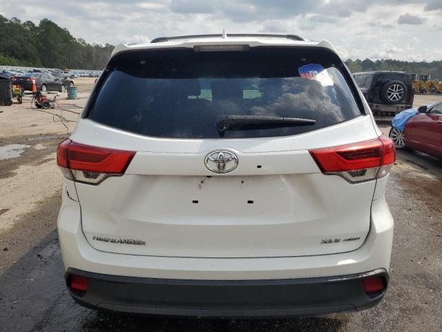 Photo 6 from auction – 2017 TOYOTA HIGHLANDER with VIN 5TDJZRFH7HS392351