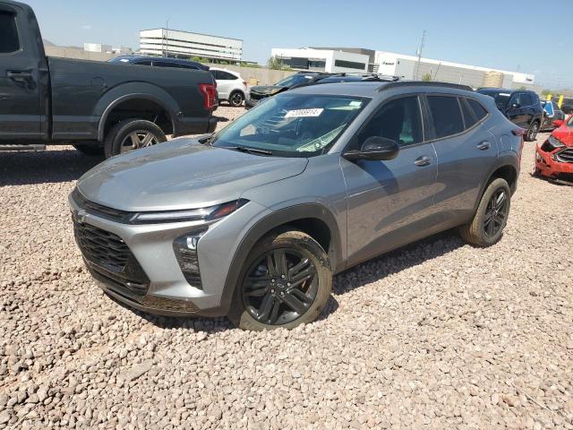 CHEVROLET TRAX ACTIV 2024 with VIN KL77LKE28RC049032 - Photo from auction