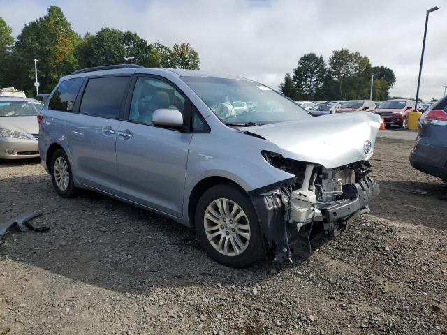 Photo 4 from auction – 2015 TOYOTA SIENNA XLE with VIN 5TDYK3DC6FS654090