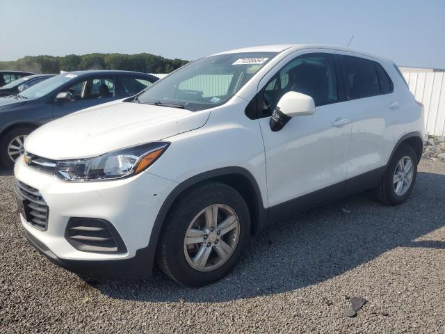 CHEVROLET TRAX LS 2022 with VIN KL7CJKSM1NB525728 - Photo from auction