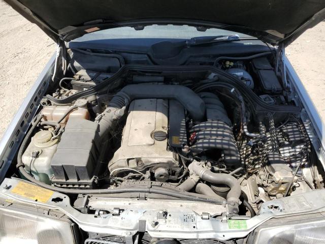 Photo 11 from auction – 1994 MERCEDES-BENZ E 320 with VIN WDBEA32E7RC139551