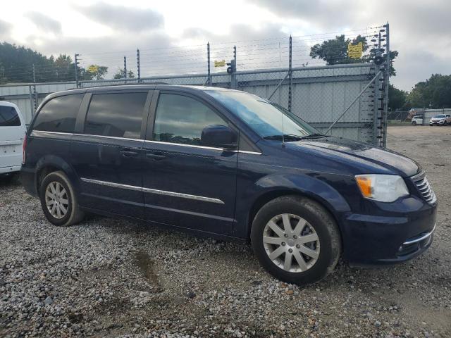 Photo 4 from auction – 2015 CHRYSLER TOWN & COU with VIN 2C4RC1BG3FR706408