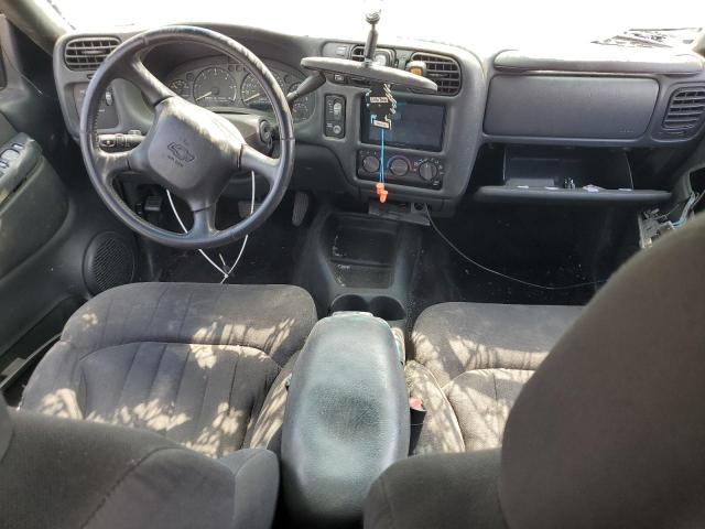 Photo 8 from auction – 2003 CHEVROLET BLAZER with VIN 1GNDT13XX3K132075
