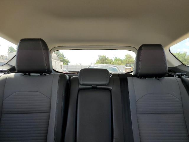 Photo 10 from auction – 2017 FORD ESCAPE SE with VIN 1FMCU0G99HUE98642