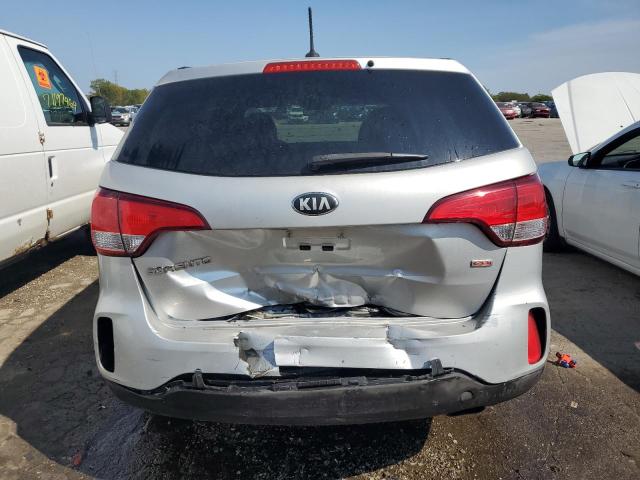 Photo 6 from auction – 2015 KIA SORENTO LX with VIN 5XYKTCA69FG631496