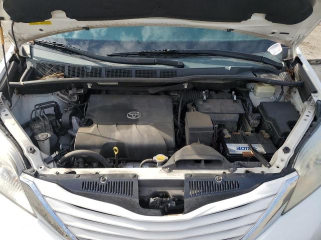 Photo 12 from auction – 2015 TOYOTA SIENNA LE with VIN 5TDKK3DC5FS532309