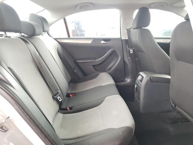 Photo 10 from auction – 2018 VOLKSWAGEN JETTA S with VIN 3VW2B7AJ2JM212252