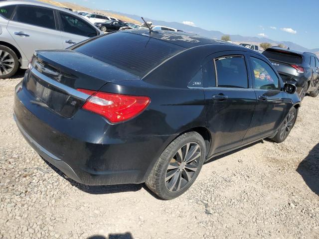 Photo 3 from auction – 2011 CHRYSLER 200 S with VIN 1C3BC8FG1BN567430
