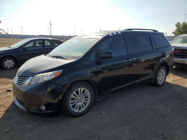 Photo 1 from auction – 2017 TOYOTA SIENNA XLE with VIN 5TDYZ3DC6HS890463