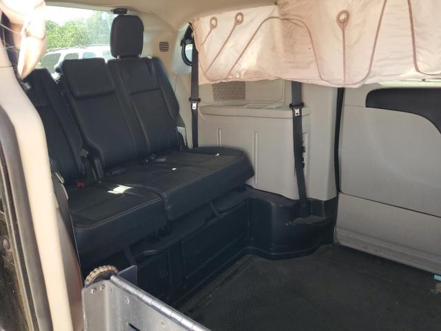 Photo 11 from auction – 2014 CHRYSLER TOWN & COU with VIN 2C4RC1BG8ER285851