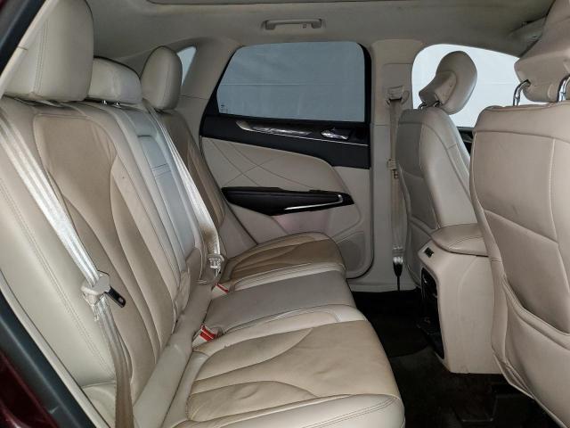 Photo 11 from auction – 2017 LINCOLN MKC RESERV with VIN 5LMTJ3DHXHUL70770