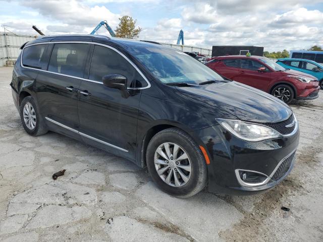 Снимка 4 от търг – 2018 CHRYSLER PACIFICA T с VIN 2C4RC1EG6JR139213