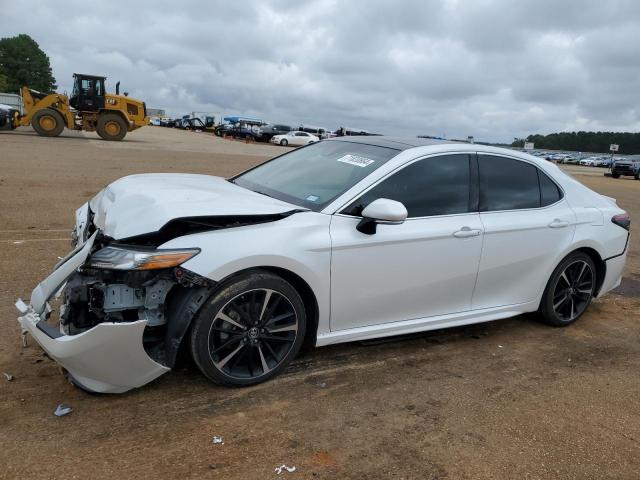 TOYOTA CAMRY XSE 2018 with VIN 4T1B61HK4JU650491 - Photo from auction