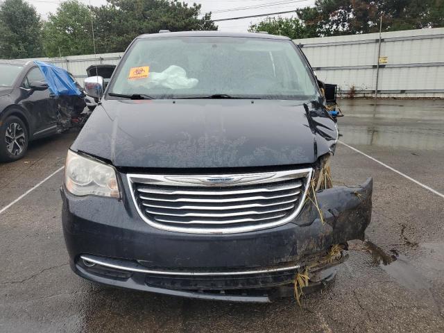 Photo 5 from auction – 2014 CHRYSLER TOWN & COU with VIN 2C4RC1CG2ER365323