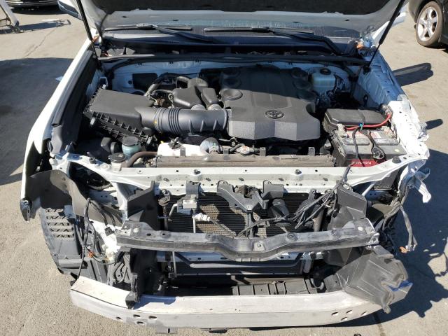 Photo 12 from auction – 2019 TOYOTA 4RUNNER SR with VIN JTEBU5JR2K5718822
