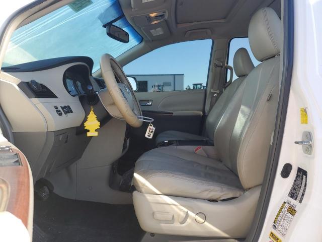 Photo 7 from auction – 2011 TOYOTA SIENNA XLE with VIN 5TDYK3DC4BS004572