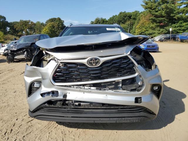 Photo 5 from auction – 2022 TOYOTA HIGHLANDER with VIN 5TDHZRBH9NS210732
