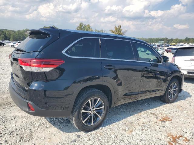 Photo 3 from auction – 2018 TOYOTA HIGHLANDER with VIN 5TDKZRFH0JS542634