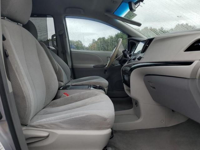 Photo 7 from auction – 2011 TOYOTA SIENNA LE with VIN 5TDKK3DC4BS097261
