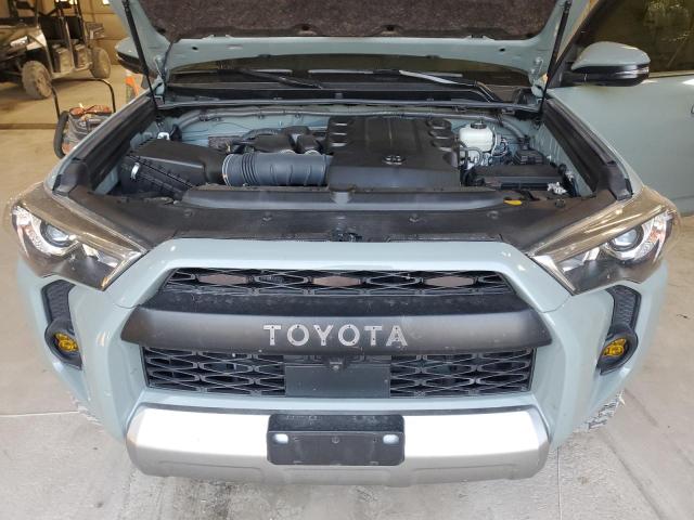 Photo 12 from auction – 2022 TOYOTA 4RUNNER SR with VIN JTERU5JRXN5985743