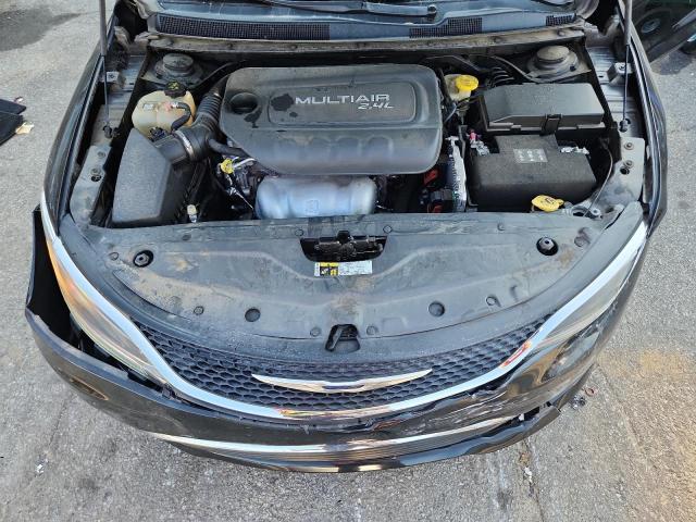 Photo 11 from auction – 2016 CHRYSLER 200 LIMITED with VIN 1C3CCCAB5GN104281
