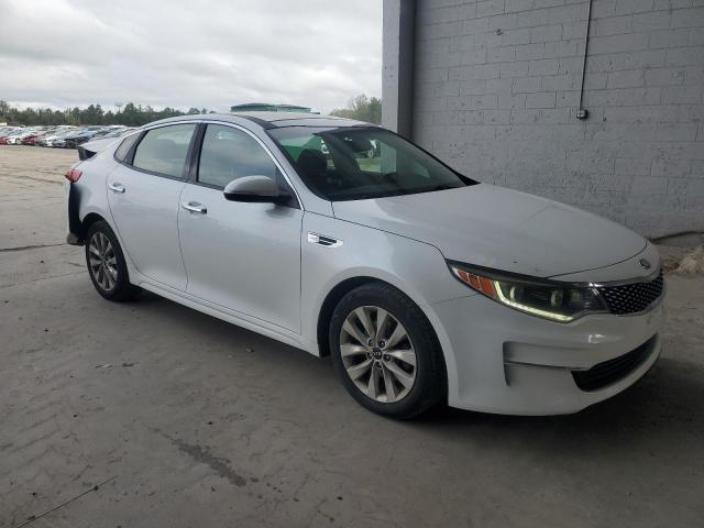 Photo 4 from auction – 2016 KIA OPTIMA EX with VIN 5XXGU4L38GG014141