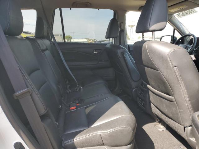 Photo 11 from auction – 2017 HONDA PILOT TOURING with VIN 5FNYF6H94HB004704
