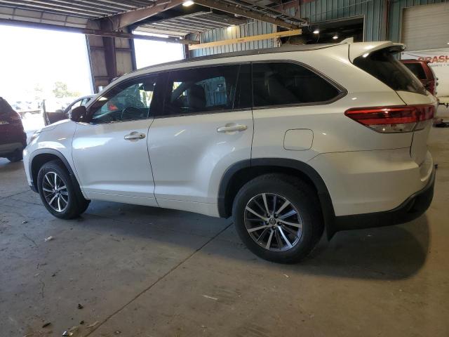 Photo 2 from auction – 2017 TOYOTA HIGHLANDER with VIN 5TDJZRFH3HS457616