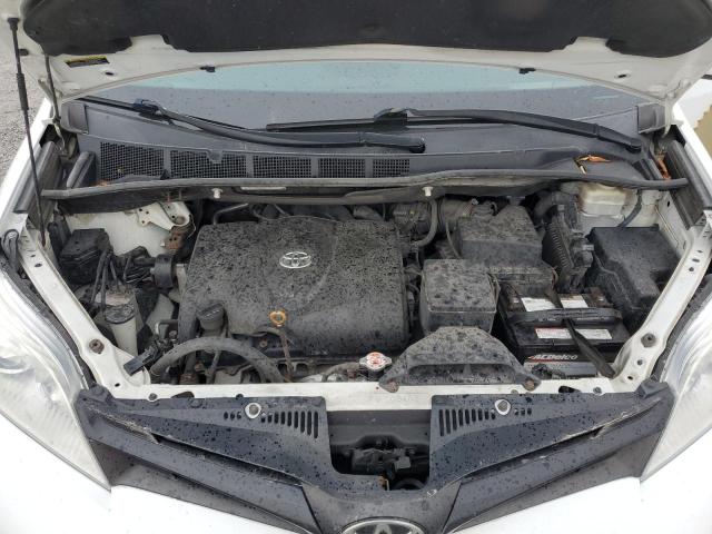 Photo 12 from auction – 2018 TOYOTA SIENNA L with VIN 5TDZZ3DC2JS908483