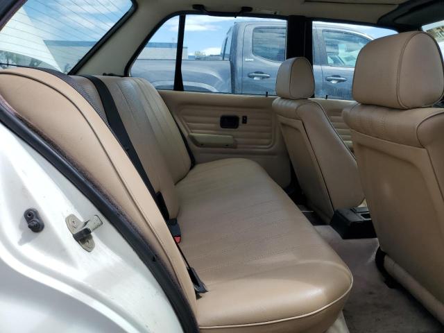 Photo 10 from auction – 1989 BMW 325 I AUTO with VIN WBAAD2308K8848967