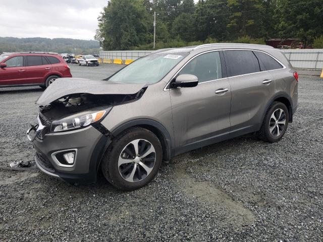 KIA SORENTO EX 2016 with VIN 5XYPH4A52GG096386 - Photo from auction
