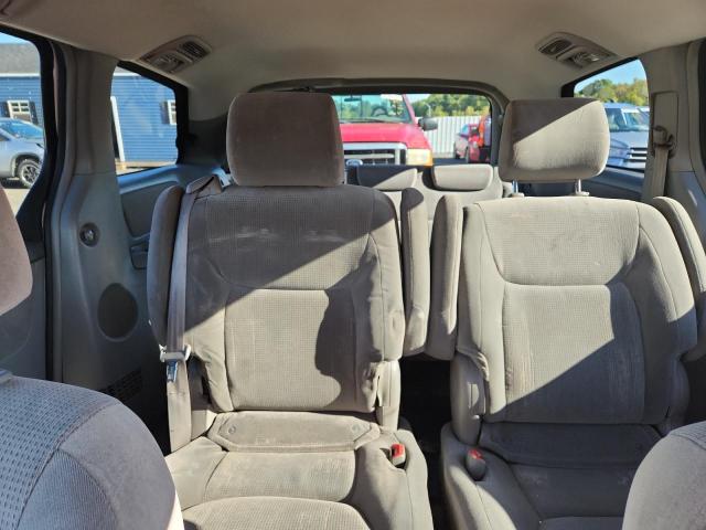 Photo 10 from auction – 2005 TOYOTA SIENNA CE with VIN 5TDZA23C45S347728