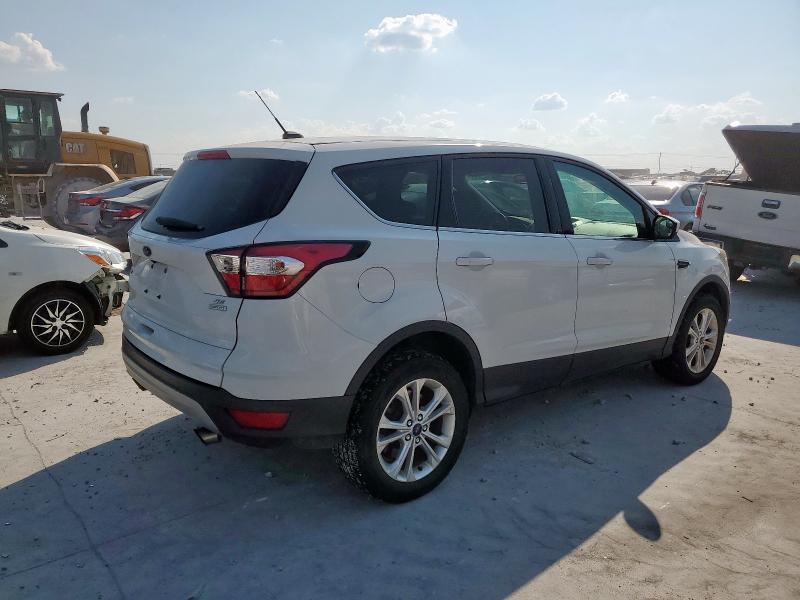 Foto 3 de la subasta – 2017 FORD ESCAPE SE con VIN 1FMCU0GD2HUB42408