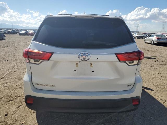 Photo 6 from auction – 2017 TOYOTA HIGHLANDER with VIN 5TDKZRFH8HS512761