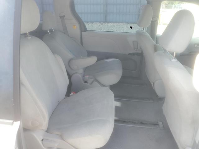 Photo 11 from auction – 2011 TOYOTA SIENNA with VIN 5TDZK3DC6BS040431