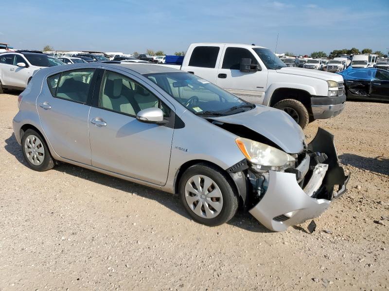 Photo 4 from auction – 2012 TOYOTA PRIUS C with VIN JTDKDTB33C1020599