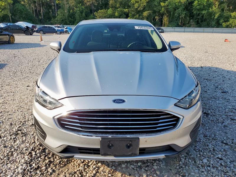 Photo 5 from auction – 2019 FORD FUSION SE with VIN 3FA6P0LU9KR158527