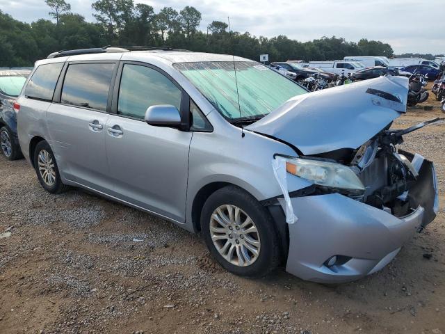 Photo 4 from auction – 2011 TOYOTA SIENNA XLE with VIN 5TDYK3DCXBS047118