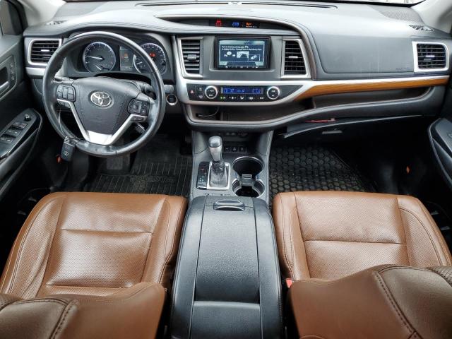 Photo 8 from auction – 2018 TOYOTA HIGHLANDER with VIN 5TDDZRFH0JS859175