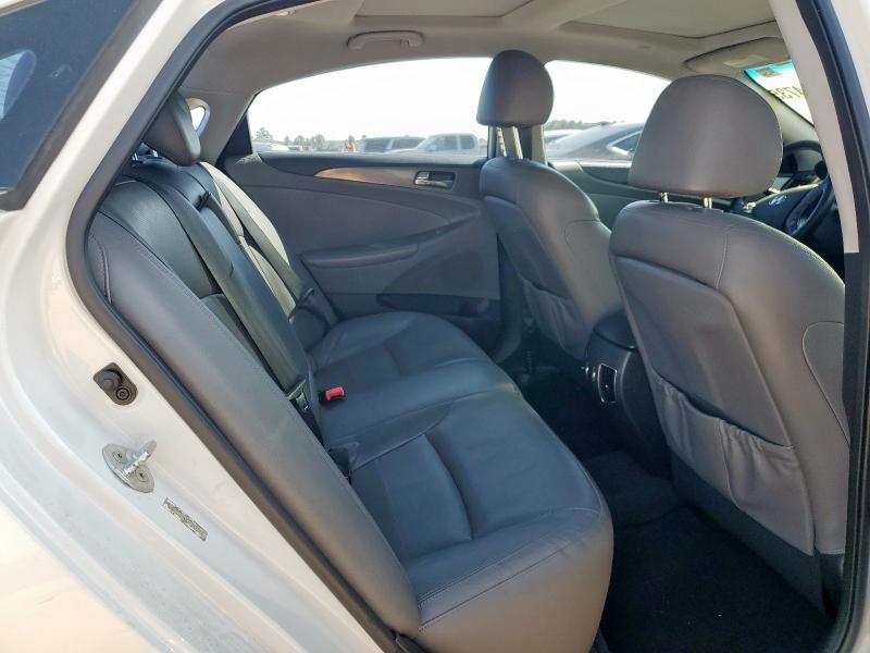 Photo 10 from auction – 2013 HYUNDAI SONATA HYB with VIN KMHEC4A42DA067989