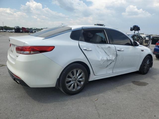 Фото 3 с аукциона – 2016 KIA OPTIMA EX с VIN 5XXGU4L37GG080146